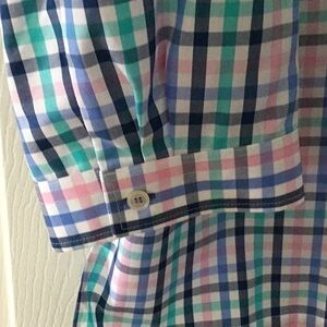 Talbot’s Multi color Long Sleeve Blouse with ruffled V Neckline. Size 12